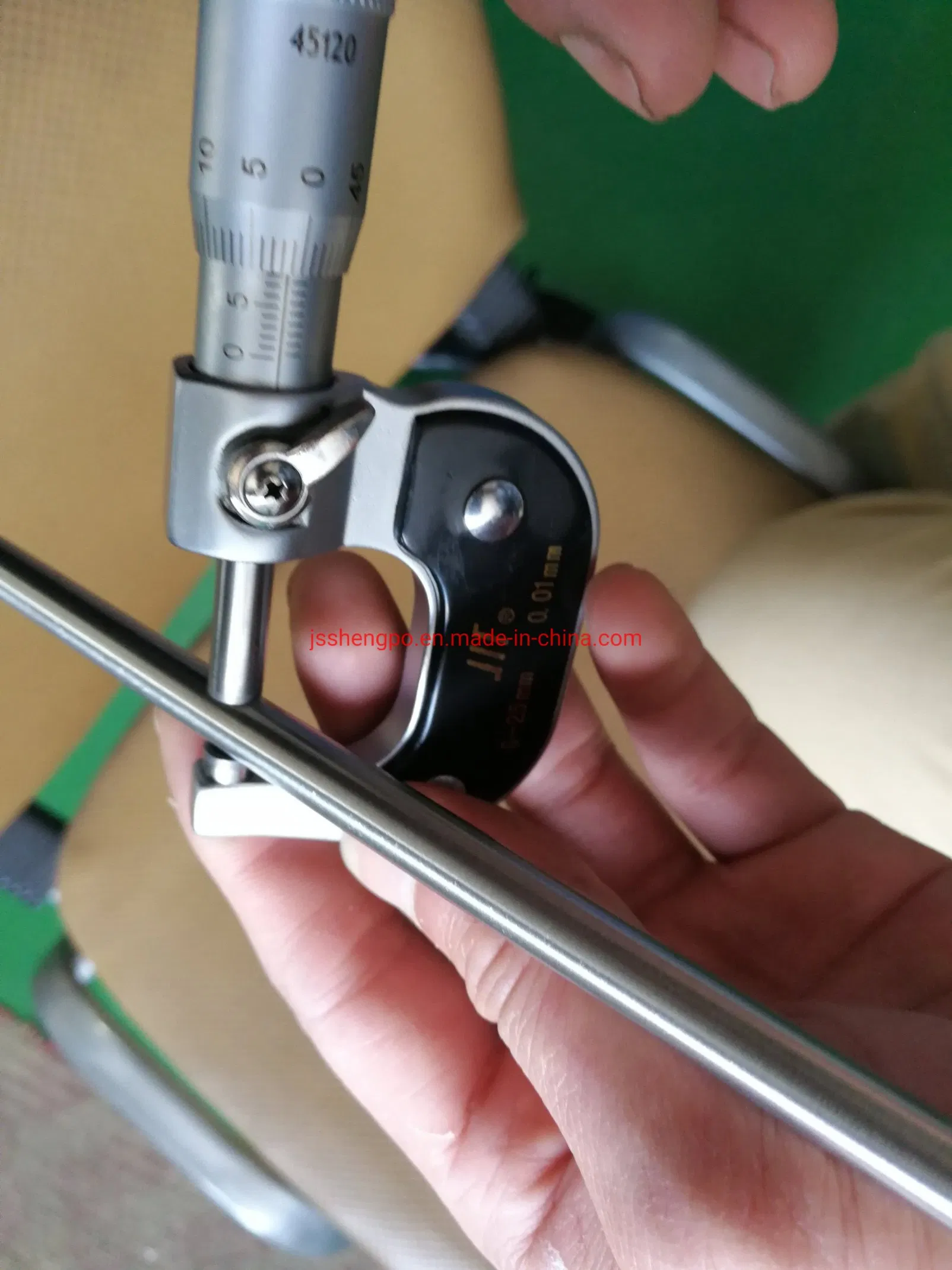 304 316 316L 8K Mirror Non-Slip Stainless Steel Pipe Thickness Specified by Customer