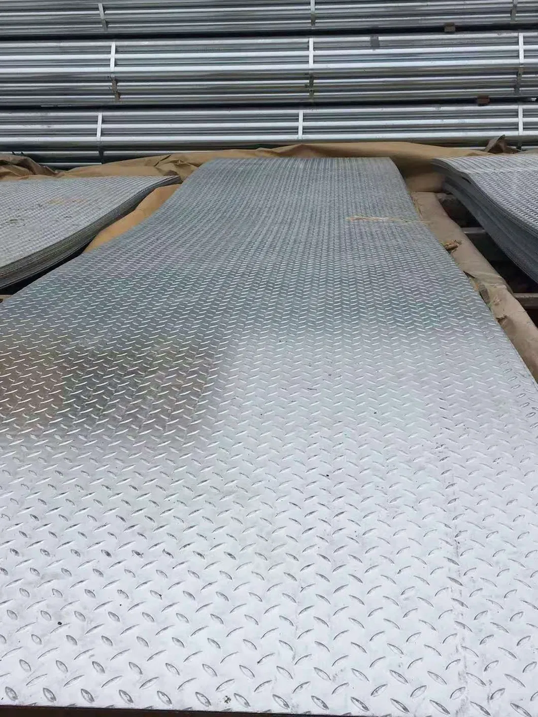 6mm Thick 2400*1200mm Sized A36 Galvanized Mild Steel Chequered Plate Checkered Plate